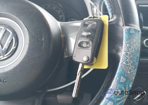 2012 Volkswagen Beetle 2.5L из США, поврежденный, VIN 3VWJP7AT0CM638376